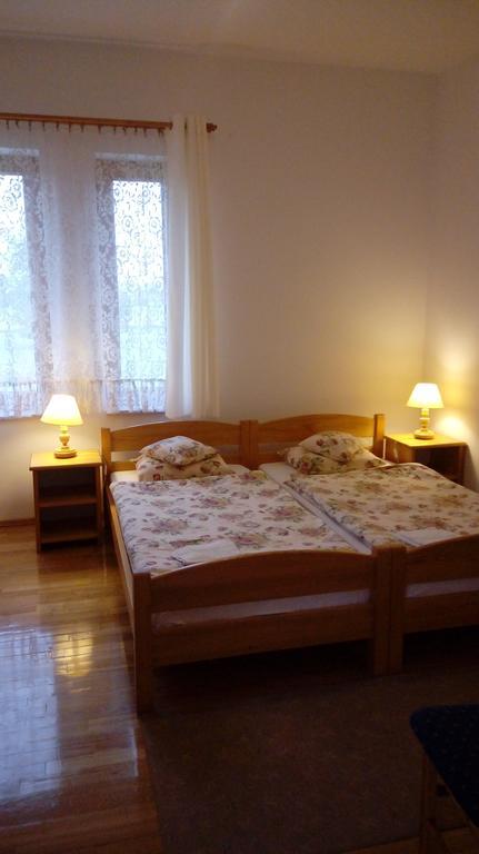 Gospodarstwo Agroturystyczne-Pensjonat Sad Podgorzyn Luaran gambar