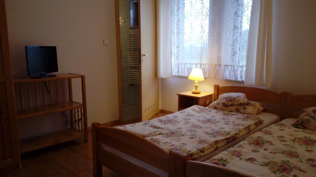 Gospodarstwo Agroturystyczne-Pensjonat Sad Podgorzyn Luaran gambar